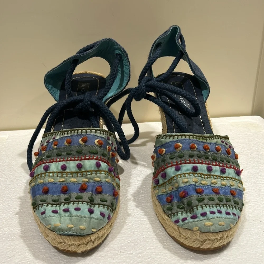 Apepazza Embellished Wedge Espadrilles Sandals round toe ankle ties size 9 (40)